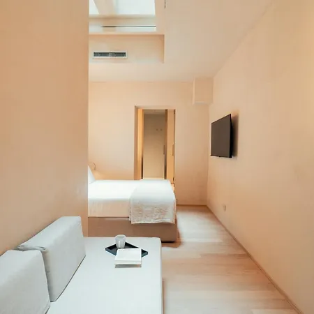 Hotel Velvet Grey Boutique